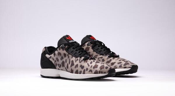 DE FABRIEK．MADE IN SPAIN． adidas-zx-flux-decon-dust-sand